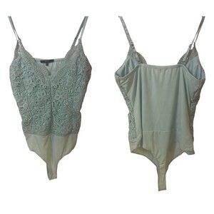 Iris Crochet Lace Bodysuit Scollops V-neck Teal XL